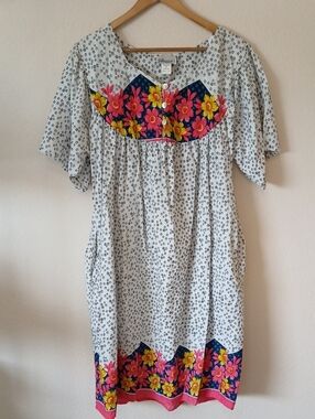 Vintage Easy Essentials Floral Mumu With Pockets